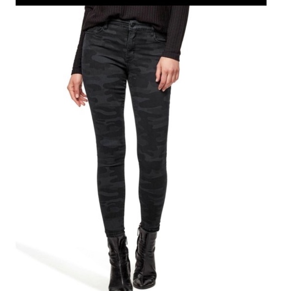 NWT Sanctuary Jeans Social Standard Black Camo Mid Rise Skinny Ankle Flex Fabric - Picture 1 of 9